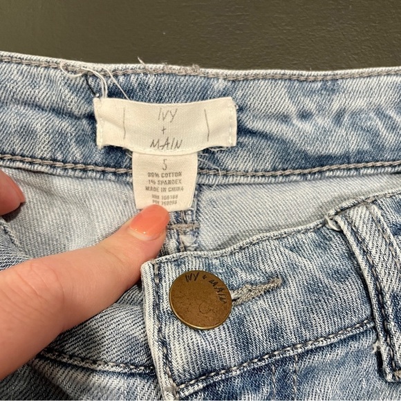 Ivy + Main Cropped Distressed Straight Leg Jeans - Picture 5 of 9